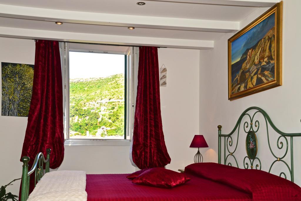 B&B Torre Porta Marina Ventimiglia Bagian luar foto